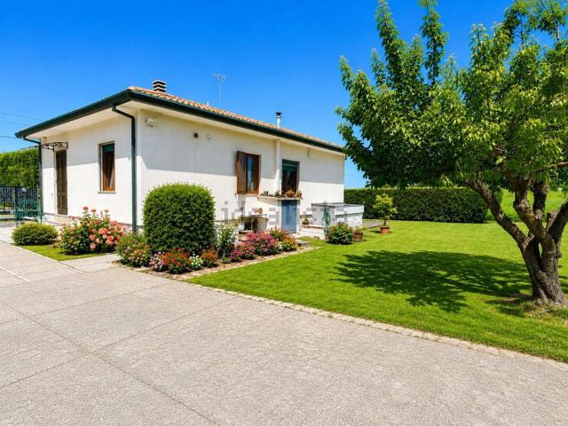 Casa in vendita a Tonfano, Toscana
