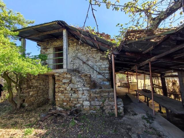 Casa in vendita a Dolceacqua, Liguria