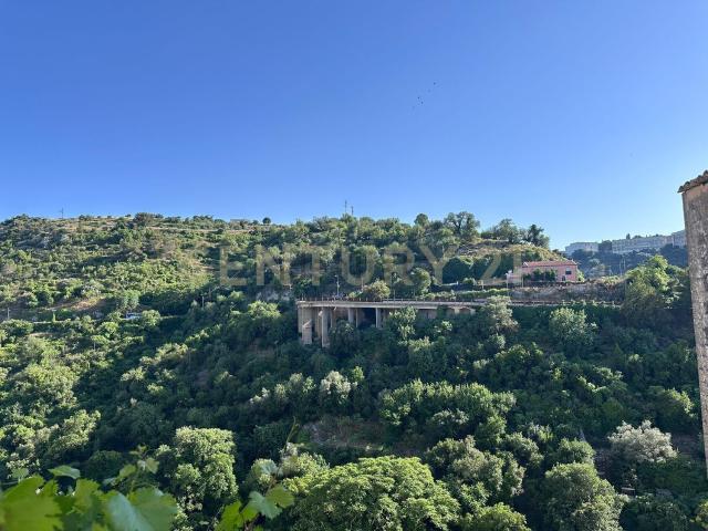 Casa in vendita a Ragusa Ibla, Ragusa