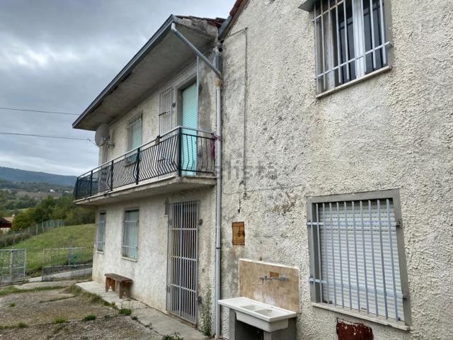 Casa in vendita a Lugagnano Val D'arda, Reggio Emilia