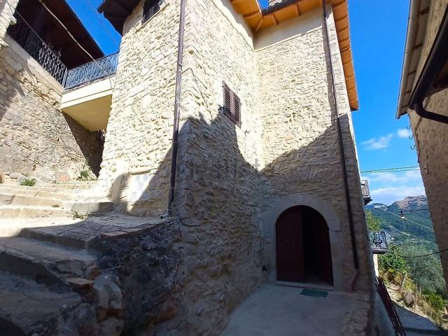 Casa in vendita a Ancaiano, Spoleto