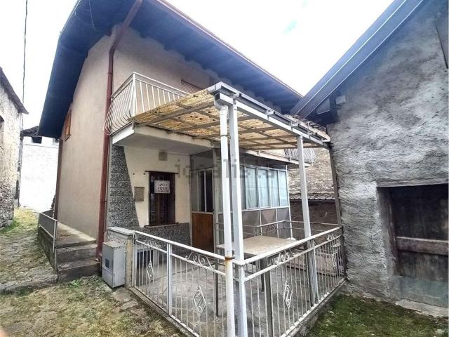 Casa in vendita a Calasca, Calasca-Castiglione