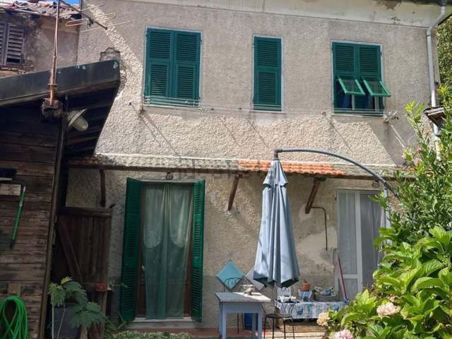 Casa in vendita a Ronco Scrivia, Liguria