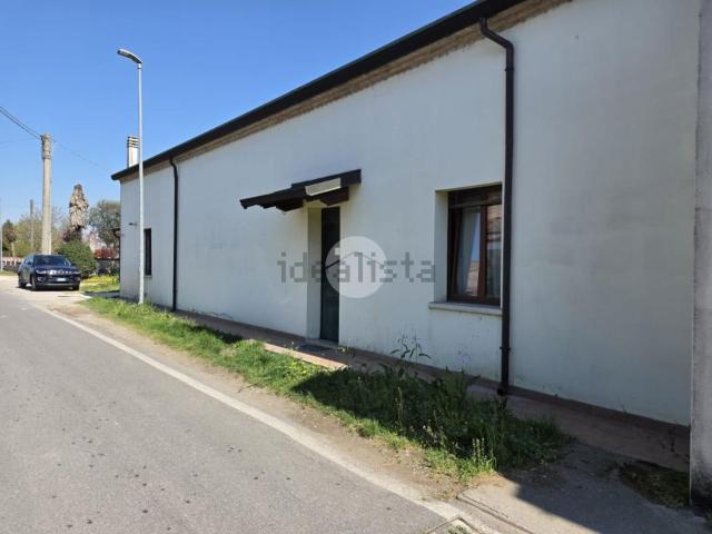Casa in vendita a Roncoferraro, Lombardia