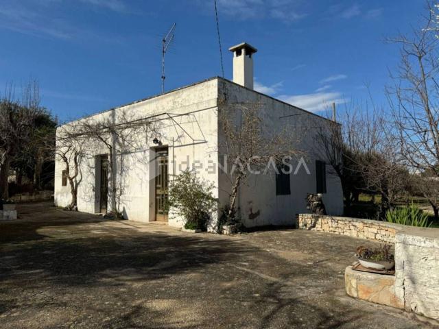 Casa in vendita a Santa Lucia, Puglia
