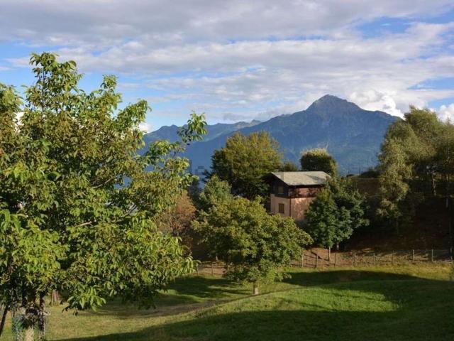 Casa in vendita a Vercana, Lombardia