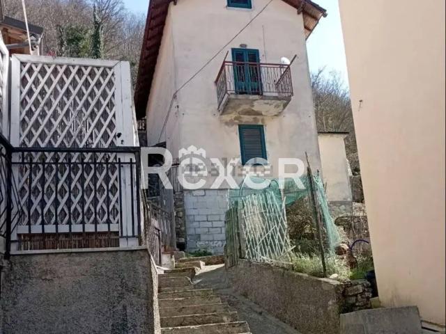 Casa in vendita a Avosso, Casella