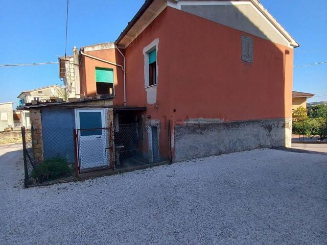 Casa in vendita a Marche, Fermo