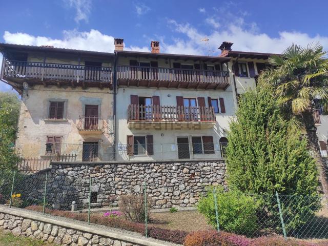 Casa in vendita a Sant'omobono Imagna, Lombardia