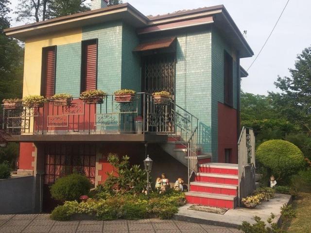 Casa in vendita a Comunità Montana Valli del Verbano, Casalzuigno