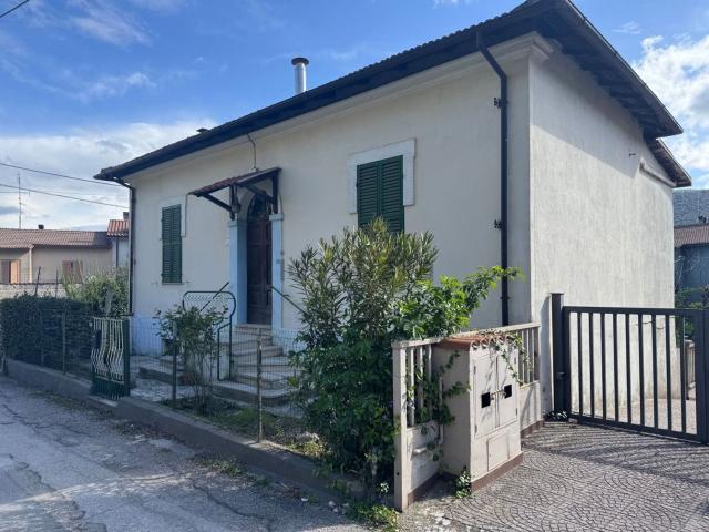 Casa in vendita a Terni, Umbria