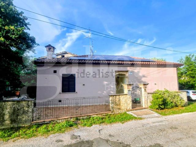 Casa in vendita a Patrica, Lazio