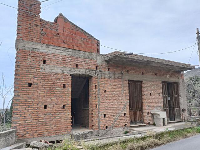 Casa in vendita a Castroreale, Sicilia