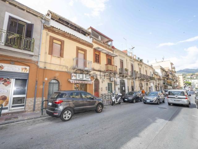 Casa in vendita a San Filippo Inferiore, Messina