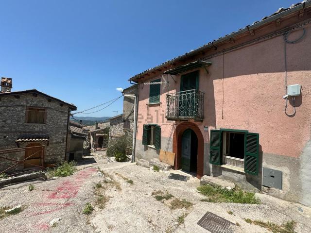 Casa in vendita a Carsoli, Abruzzo