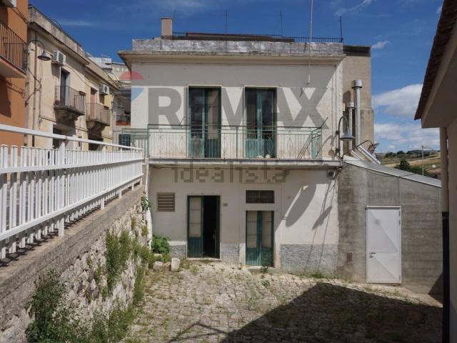 Casa in vendita a Giarratana, Ragusa