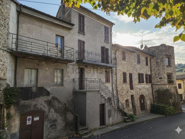 Casa in vendita a Godiasco Salice Terme, Godiasco