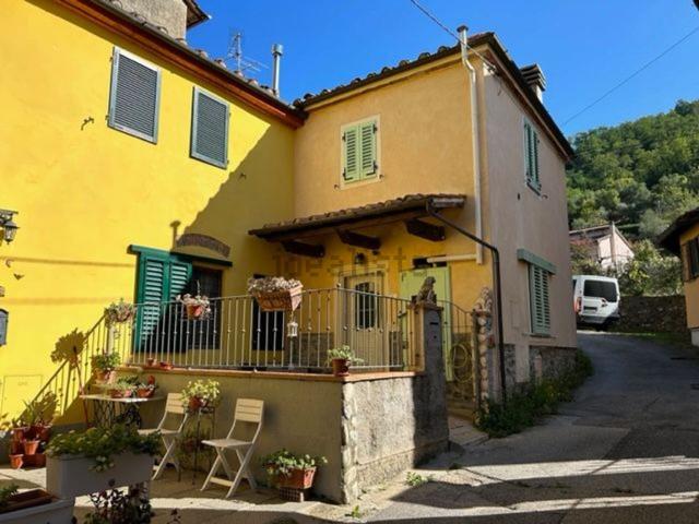 Casa in vendita a Ponte a Calcaiola, Pistoia