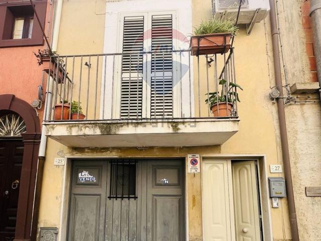 Casa in vendita a Licodia Eubea, Catania