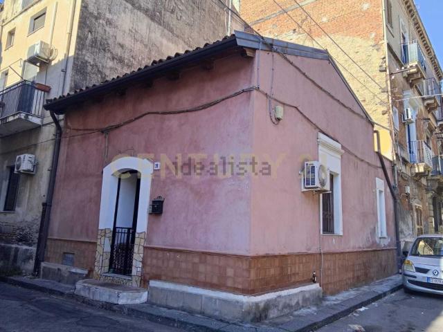 Casa in vendita a Centro storico, Catania