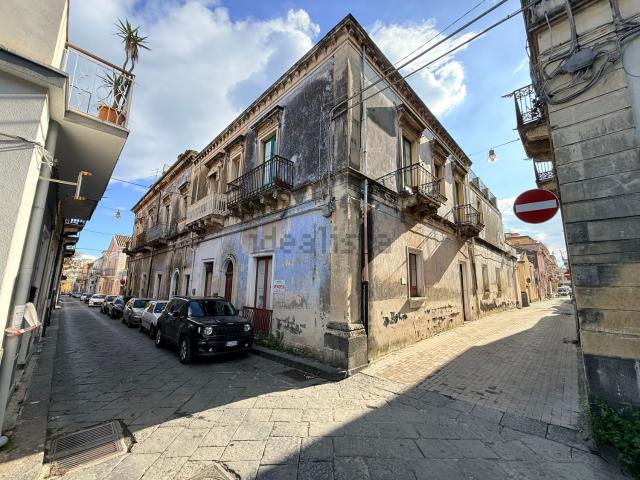 Casa in vendita a Riposto, Sicilia