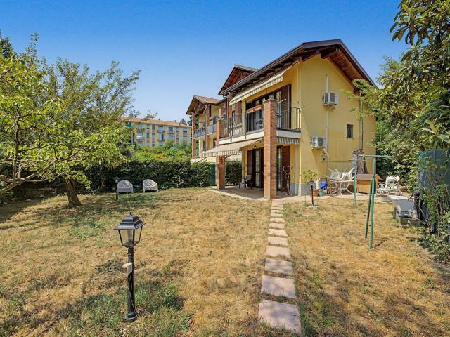 Casa in vendita a Biumo Superiore, Varese