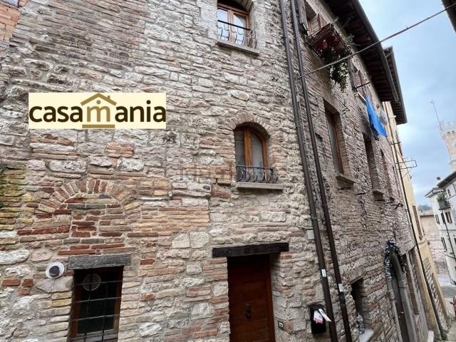 Casa in vendita a Quartiere Mercatale, Marche