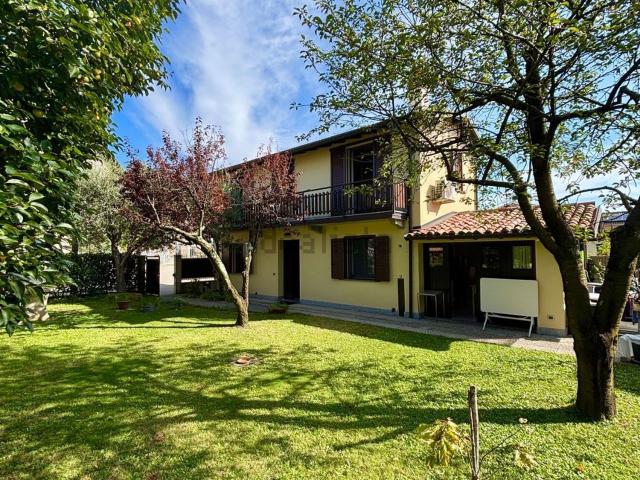 Casa in vendita a Caidate, Sumirago