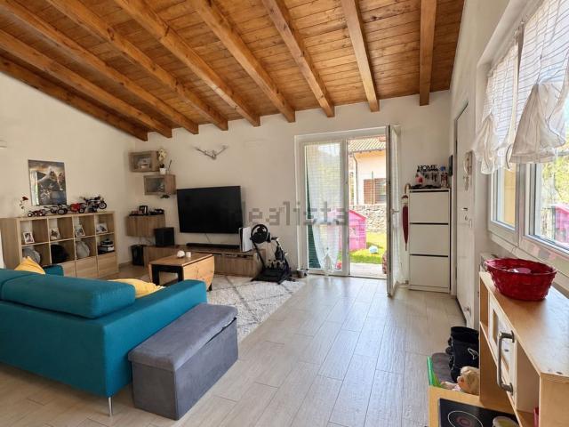 Casa in vendita a Ronco Brogini, Cuvio