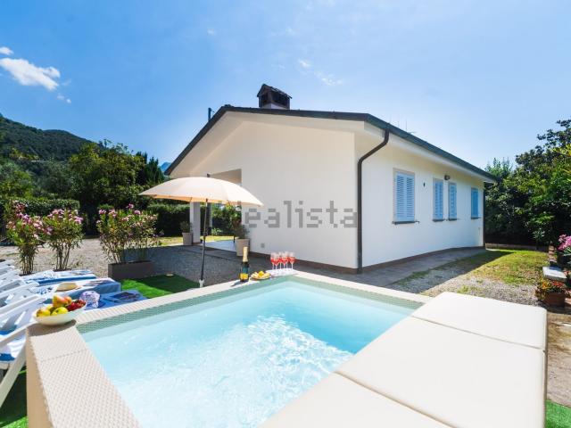 Casa in vendita a Montebello, Camaiore
