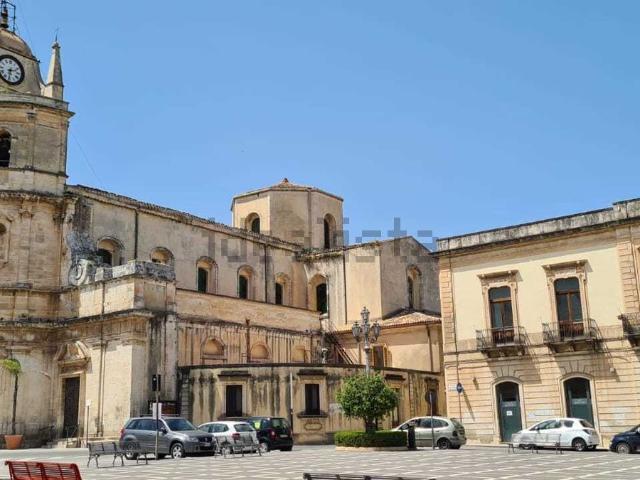 Casa in vendita a Floridia, Siracusa