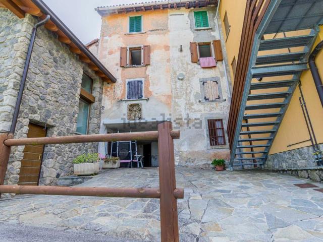 Casa in vendita a Comunità Montana della Valle Brembana, Costa Di Serina