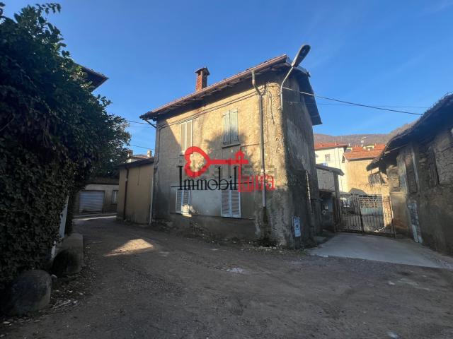 Casa in vendita a Comunità Montana del Piambello, Arcisate