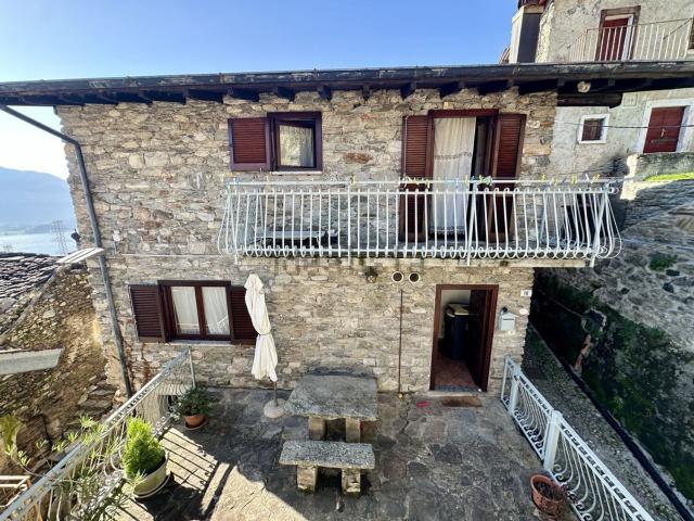 Casa in vendita a Gera Lario, Lombardia