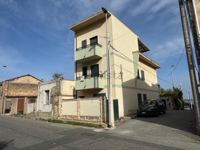 Casa in vendita a Calabria, Reggio Calabria
