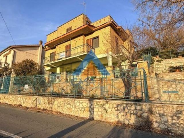 Casa in vendita a Orte, Lazio