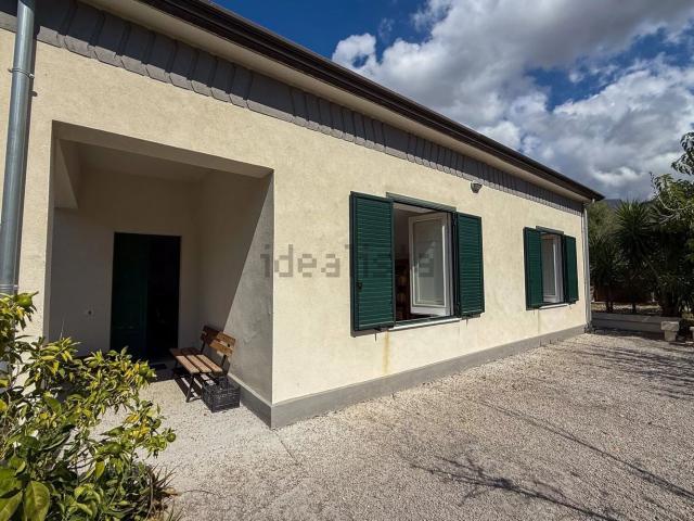 Casa in vendita a Scillato, Sicilia