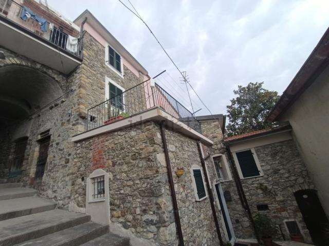 Casa in vendita a Sarzana, Liguria
