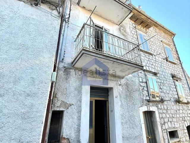 Casa in vendita a Roio Del Sangro, Abruzzo