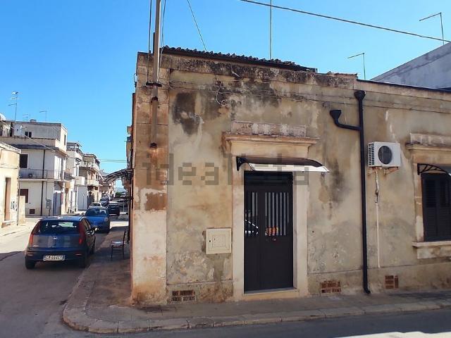 Casa in vendita a Rosolini, Sicilia