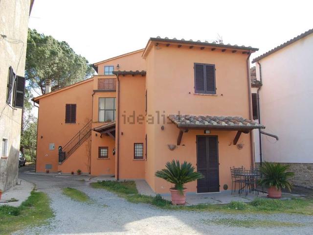 Casa in vendita a Macchie, Gioiella