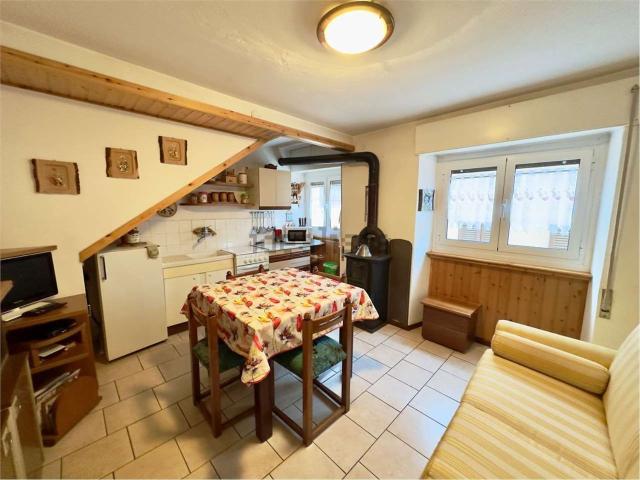 Casa in vendita a Premana, Lombardia