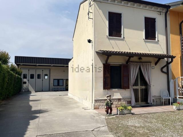 Casa in vendita a Tarmassia, Isola della Scala