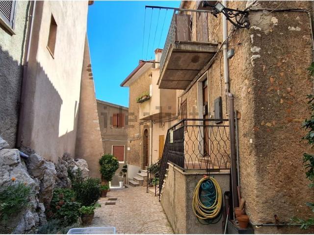 Casa in vendita a Rocca Massima, Lazio