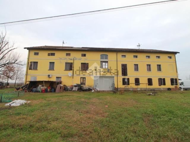 Casa in vendita a Terra di Mezzo, Re