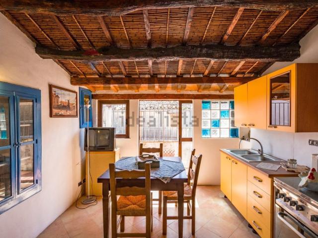 Casa in vendita a Isnello, Sicilia