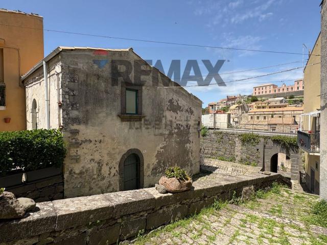 Casa in vendita a Buccheri, Siracusa
