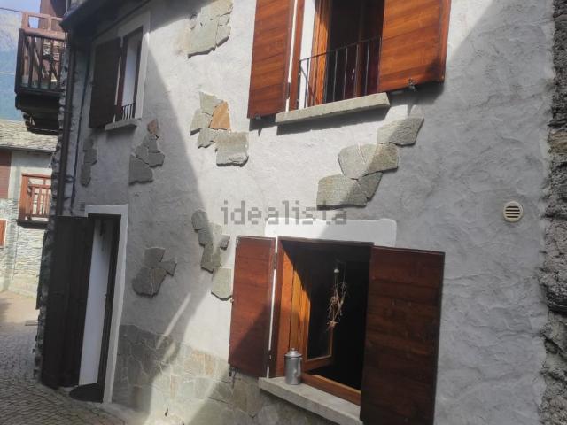 Casa in vendita a Lanzada, Lombardia