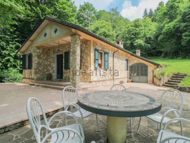 Casa in vendita a Comunità Montana Parco Alto Garda bresciano, Gardone Riviera