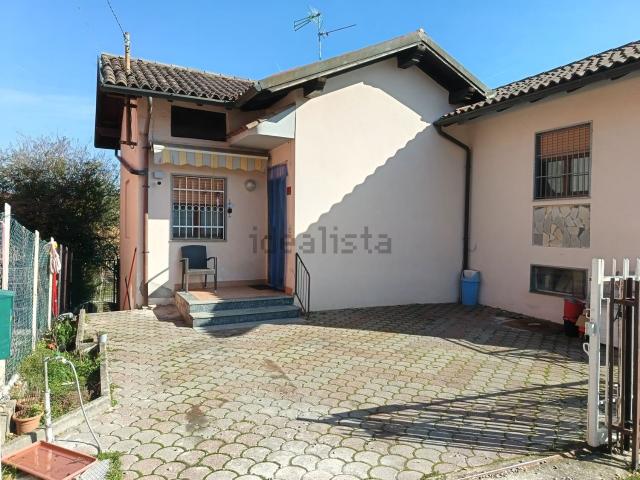 Casa in vendita a Montù Beccaria, Lombardia